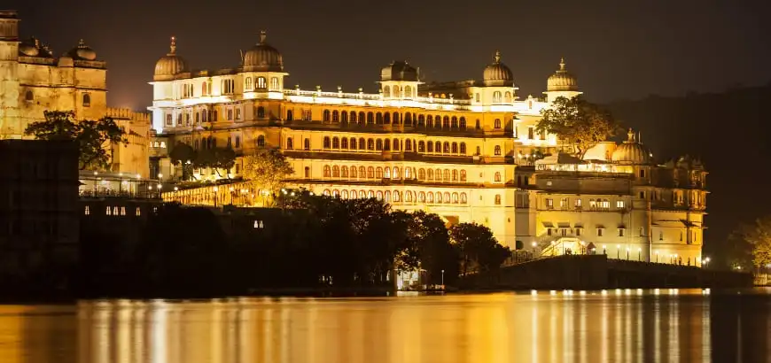 Udaipur Sightseeing Tour Taxi