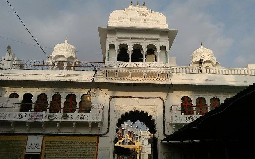 Dwarkadheesh Temple